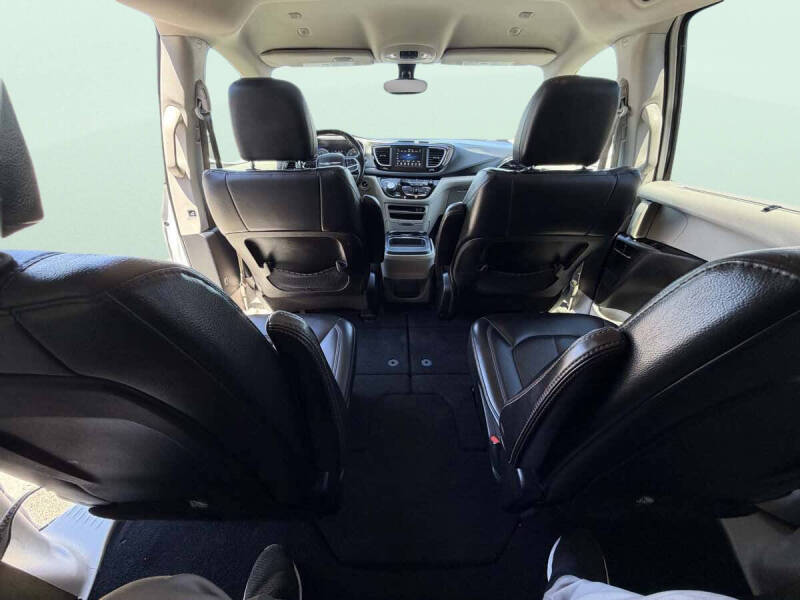 2020 Chrysler Pacifica Touring L