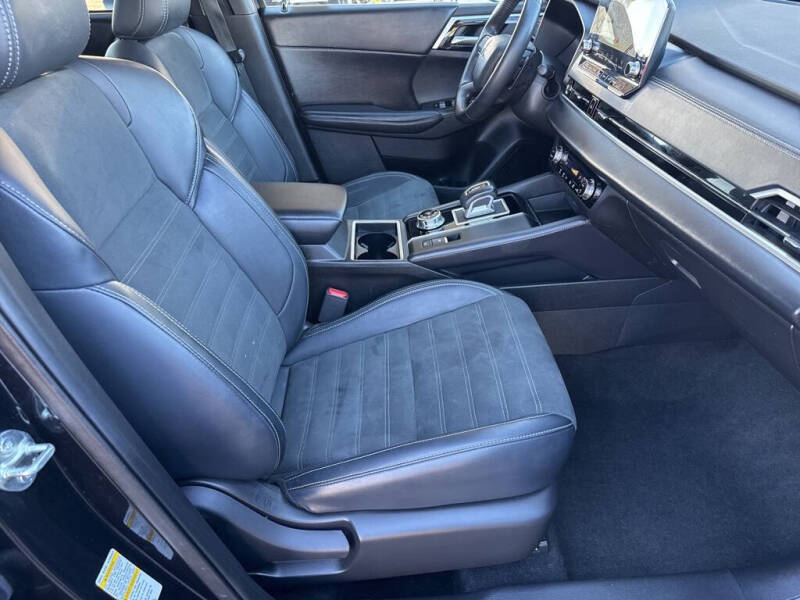 2024 Mitsubishi Outlander SE