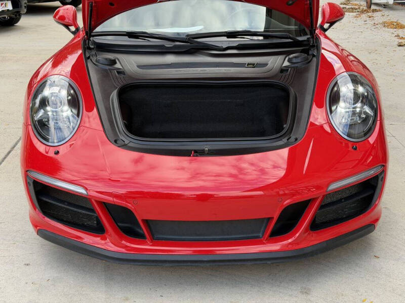 2018 Porsche 911 Carrera GTS