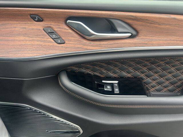 2024 Jeep Grand Cherokee Summit