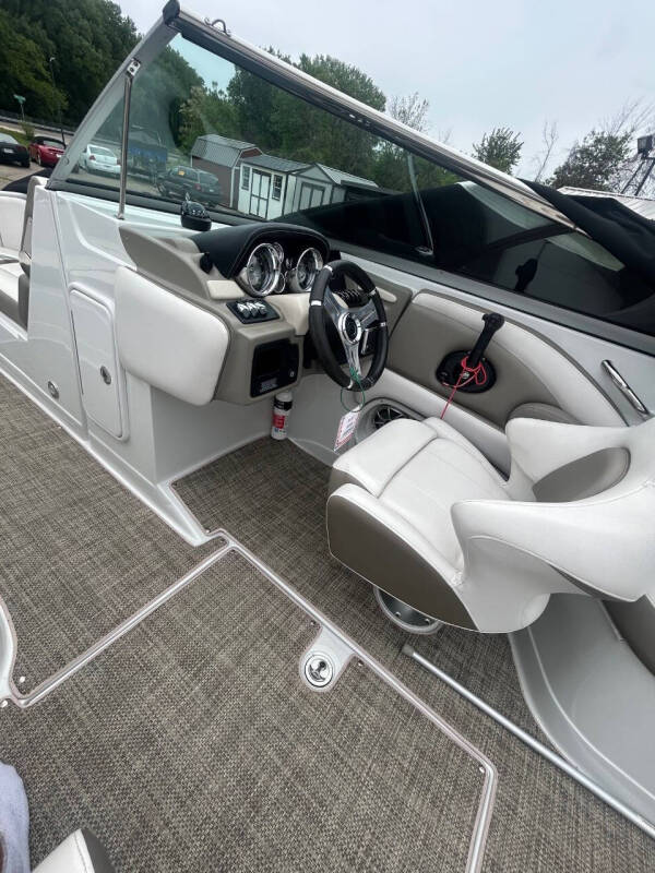 2018 Crownline E23 EC
