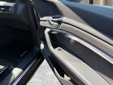 2019 Audi e-tron quattro Prestige