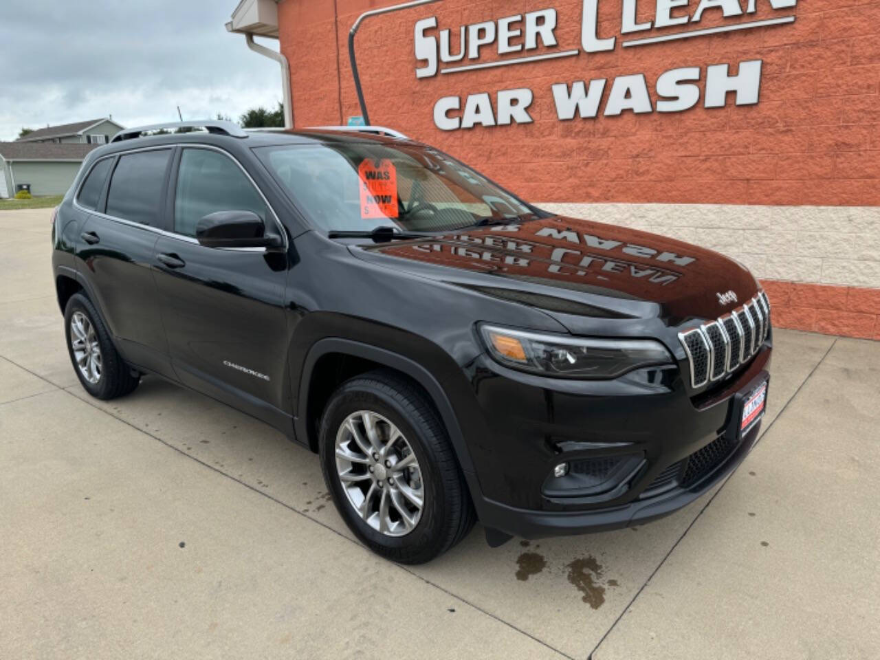 2019 Jeep Cherokee for sale at Illinois Auto Wholesalers in Tolono, IL