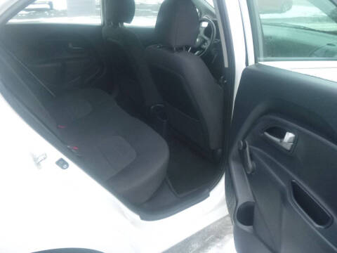 2014 Kia Rio 5-Door LX