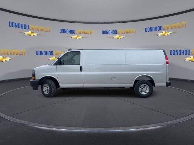 2025 Chevrolet Express 2500