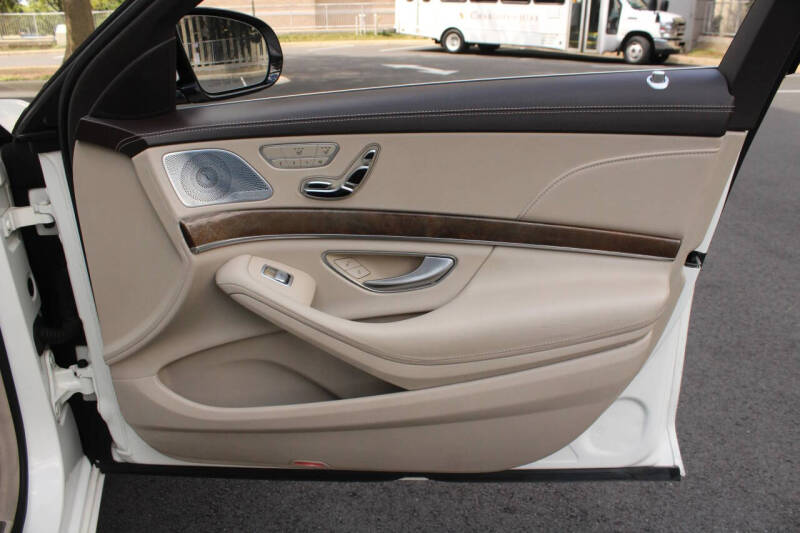 2015 Mercedes-Benz S-Class S 550