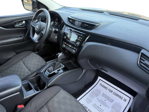 2017 Nissan Rogue Sport SV