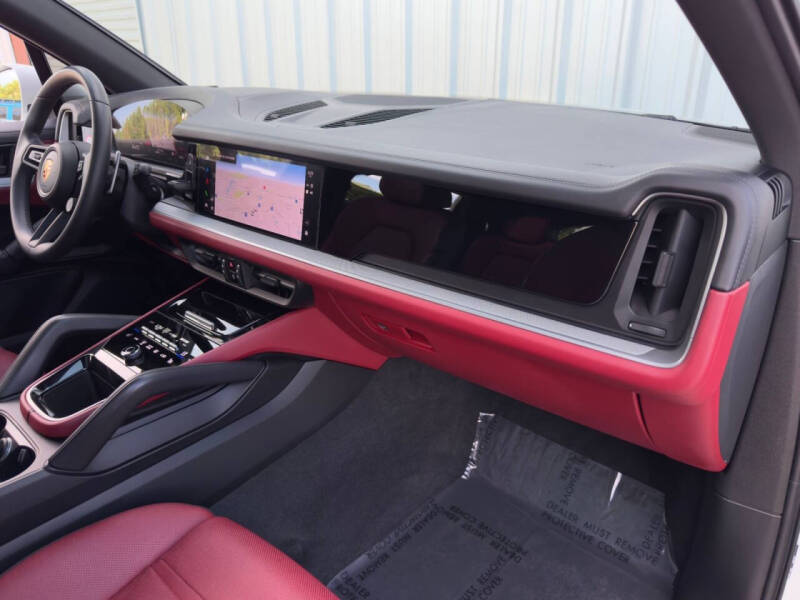 2024 Porsche Cayenne