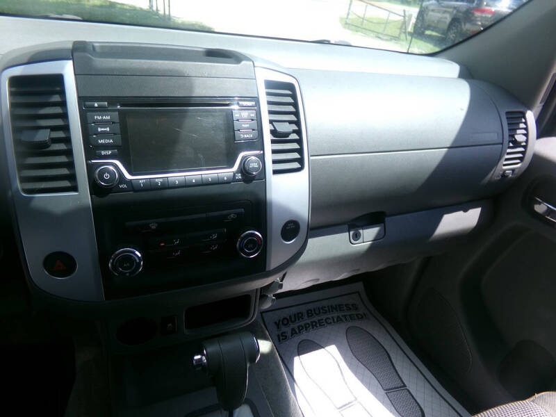 2016 Nissan Frontier SV