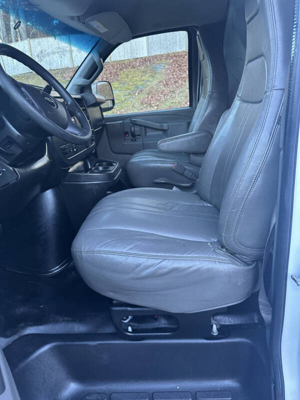 2017 Chevrolet Express 2500