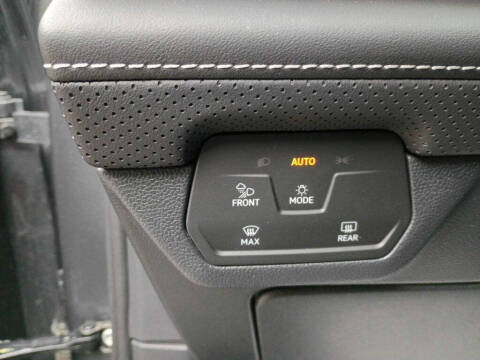 2025 Volkswagen Atlas Cross Sport SE 4Motion