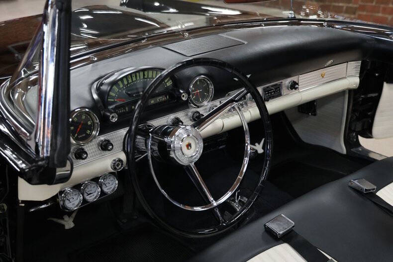 1956 Ford Thunderbird