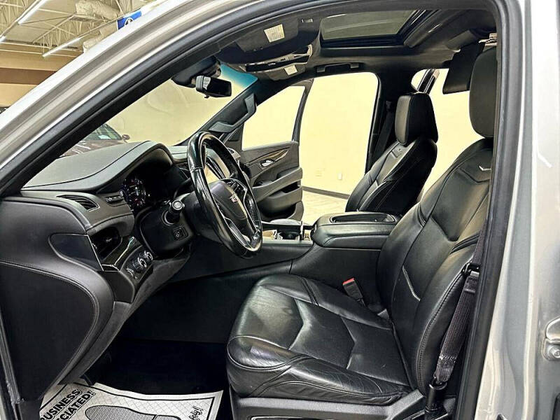 2017 Cadillac Escalade Platinum