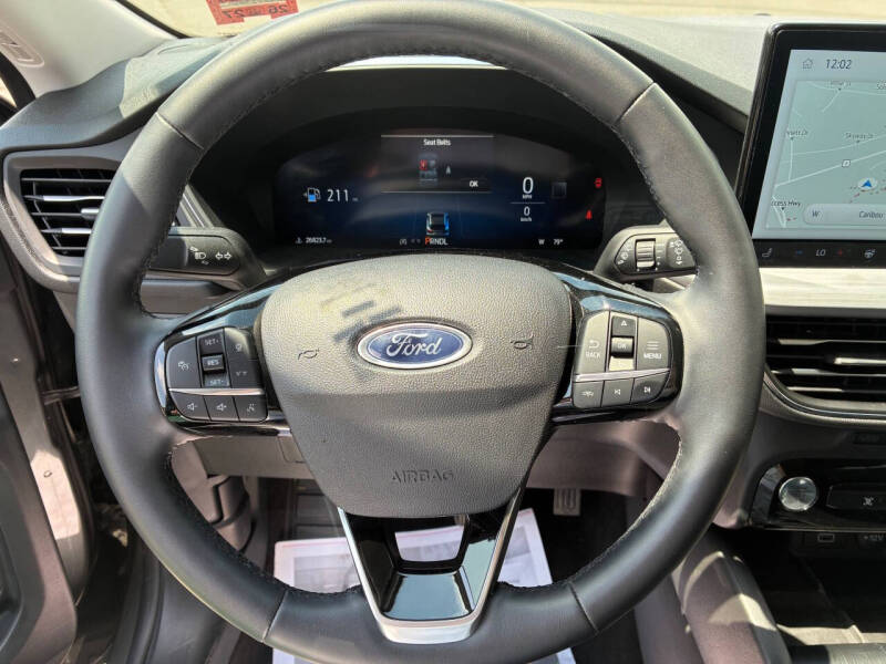 2025 Ford Escape Platinum