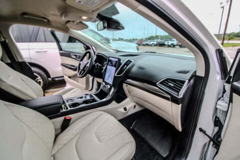 2023 Ford Edge Titanium