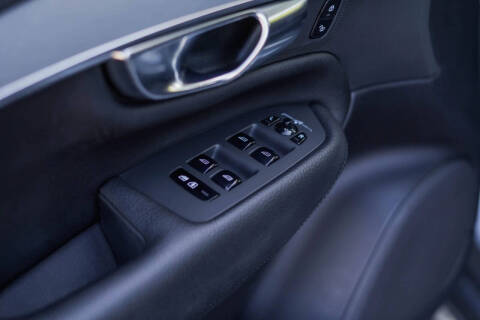 2018 Volvo XC90 T5 Momentum 7-Passenger