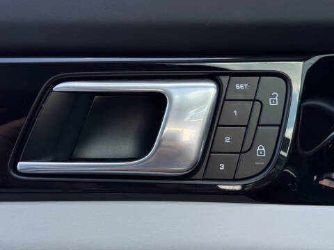 2023 Porsche Panamera 4S E-Hybrid