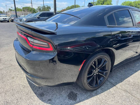 2016 Dodge Charger SXT