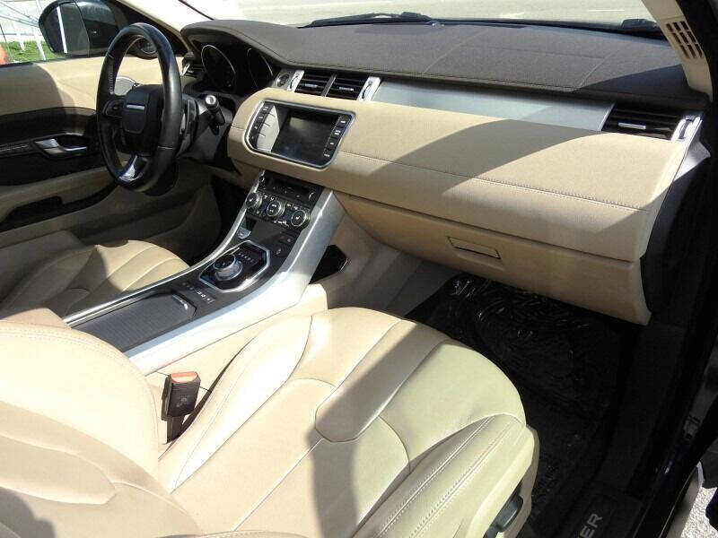 2015 Land Rover Range Rover Evoque  - $18,900
