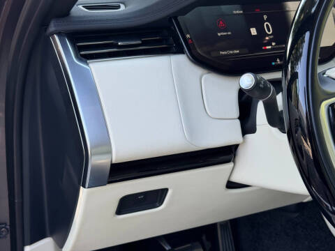 2023 Land Rover Range Rover P400 SE