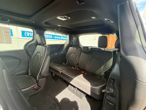 2027 Chrysler Pacifica Limited