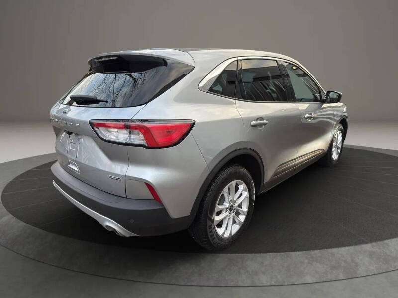 2021 Ford Escape Hybrid SE
