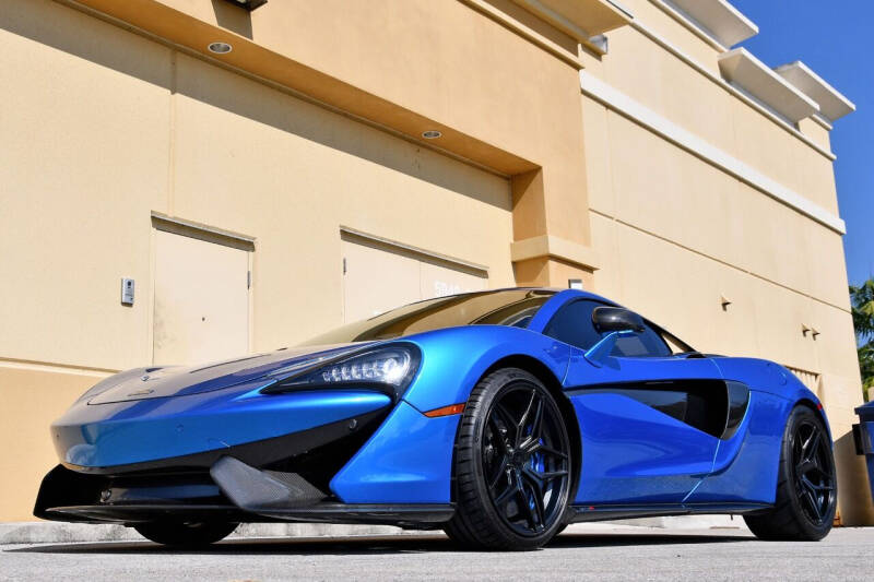 2016 McLaren 570S Base photo 13