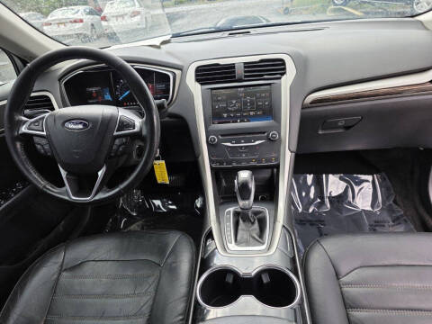 2014 Ford Fusion SE