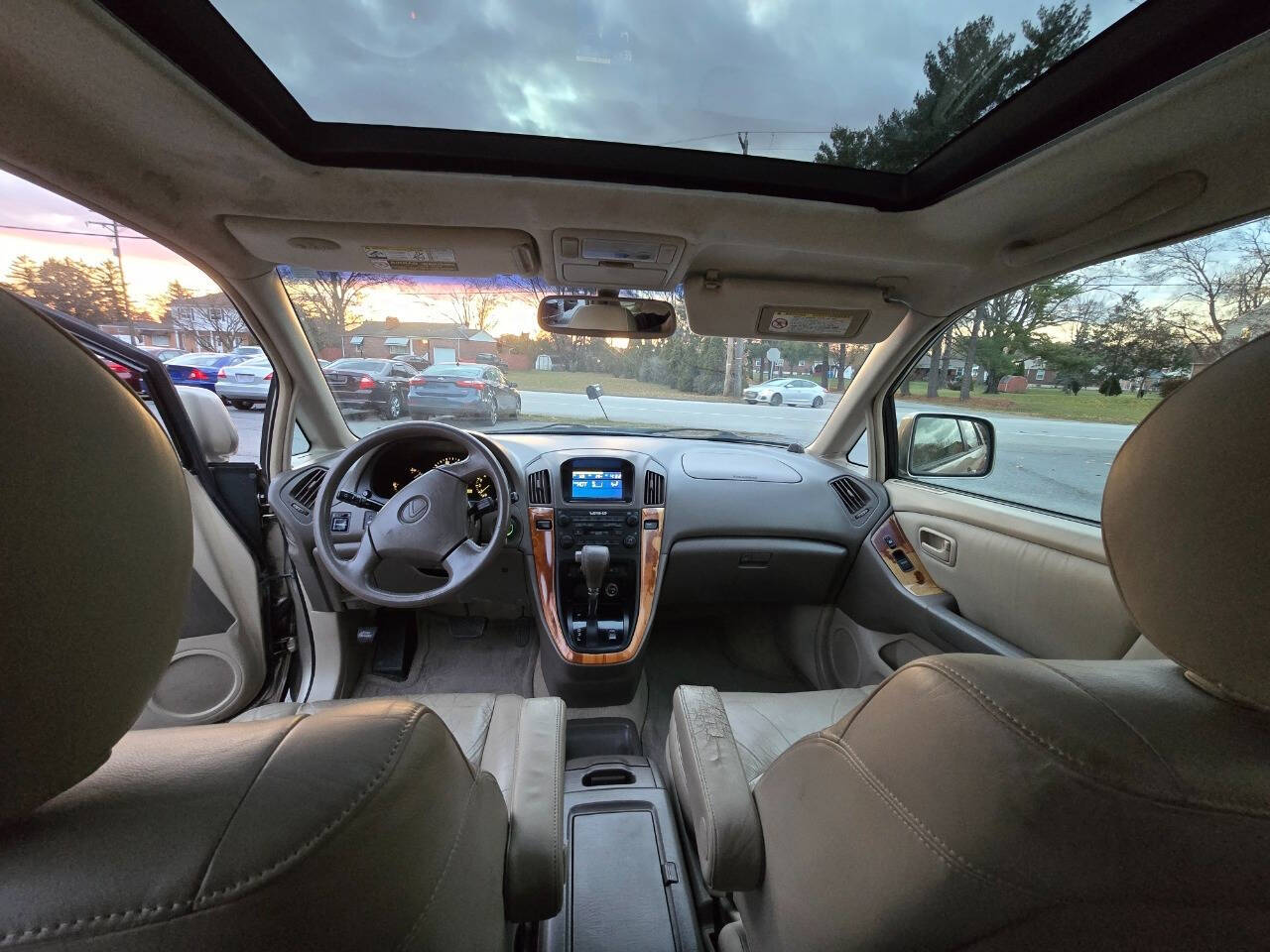 2000 Lexus RX 300 for sale at QUEENSGATE AUTO SALES in York, PA