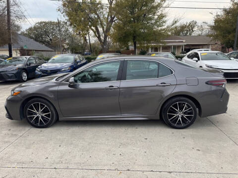 2023 Toyota Camry SE Nightshade