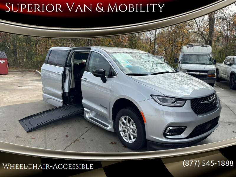 2024 Chrysler Pacifica Touring L