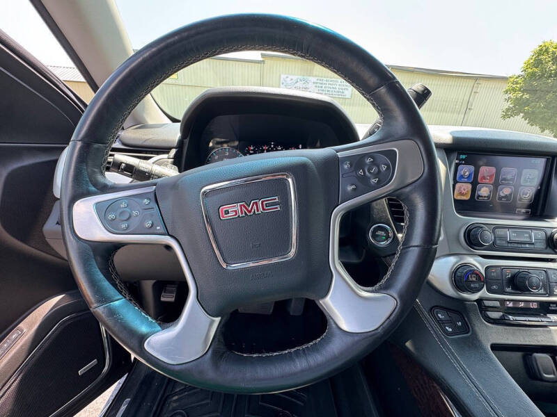 2017 GMC Yukon SLT