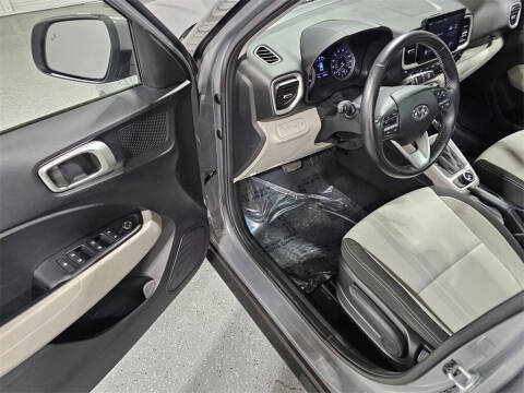 2022 Hyundai Venue SEL