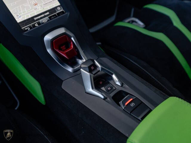 2024 Lamborghini Huracan STO