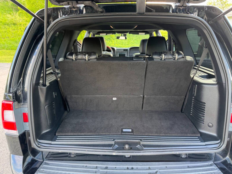 2017 Lincoln Navigator Select