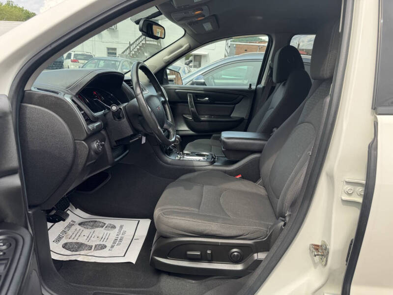 2015 GMC Acadia SLE-2
