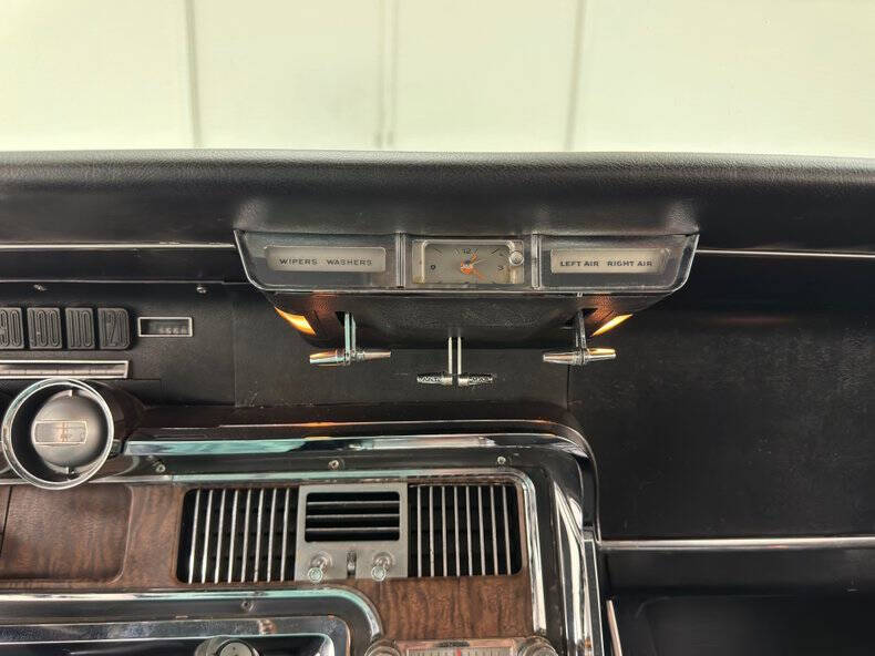 1966 Ford Thunderbird