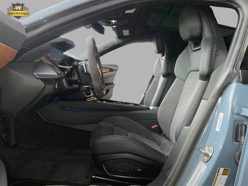 2023 Audi e-tron GT quattro Premium Plus