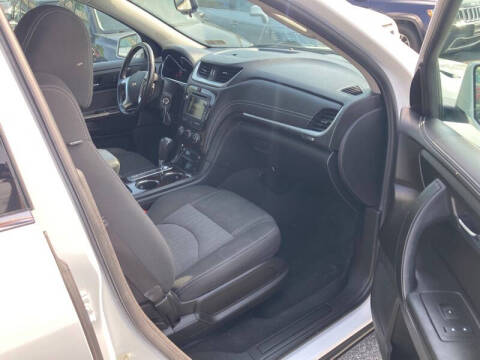 2017 Chevrolet Traverse LT