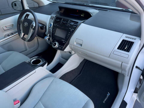 2014 Toyota Prius v Three