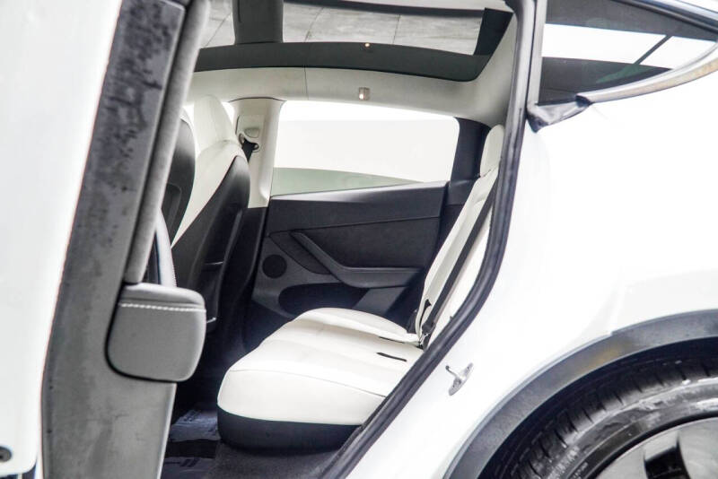 2023 Tesla Model Y Performance