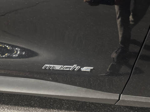 2022 Ford Mustang Mach-E Select