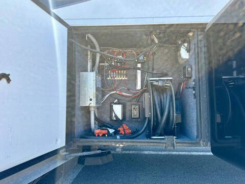 2014 Freightliner XCR Chassis