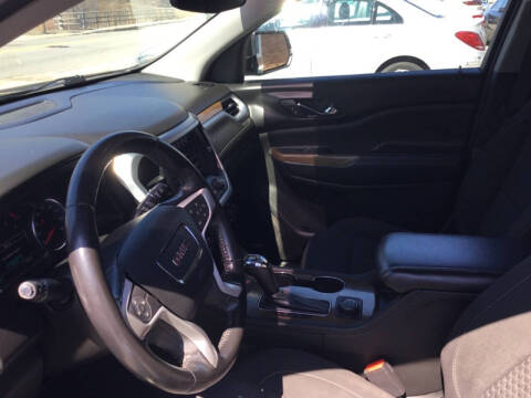 2017 GMC Acadia SLE-2
