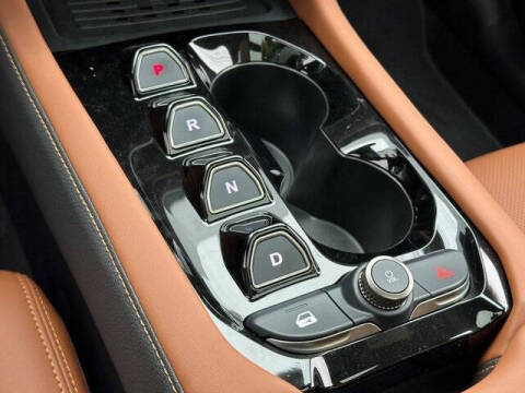 2025 VinFast VF8 Plus