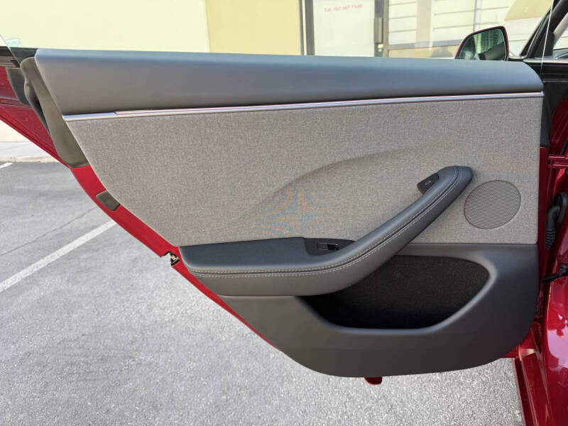 2026 Tesla Model 3 Premium