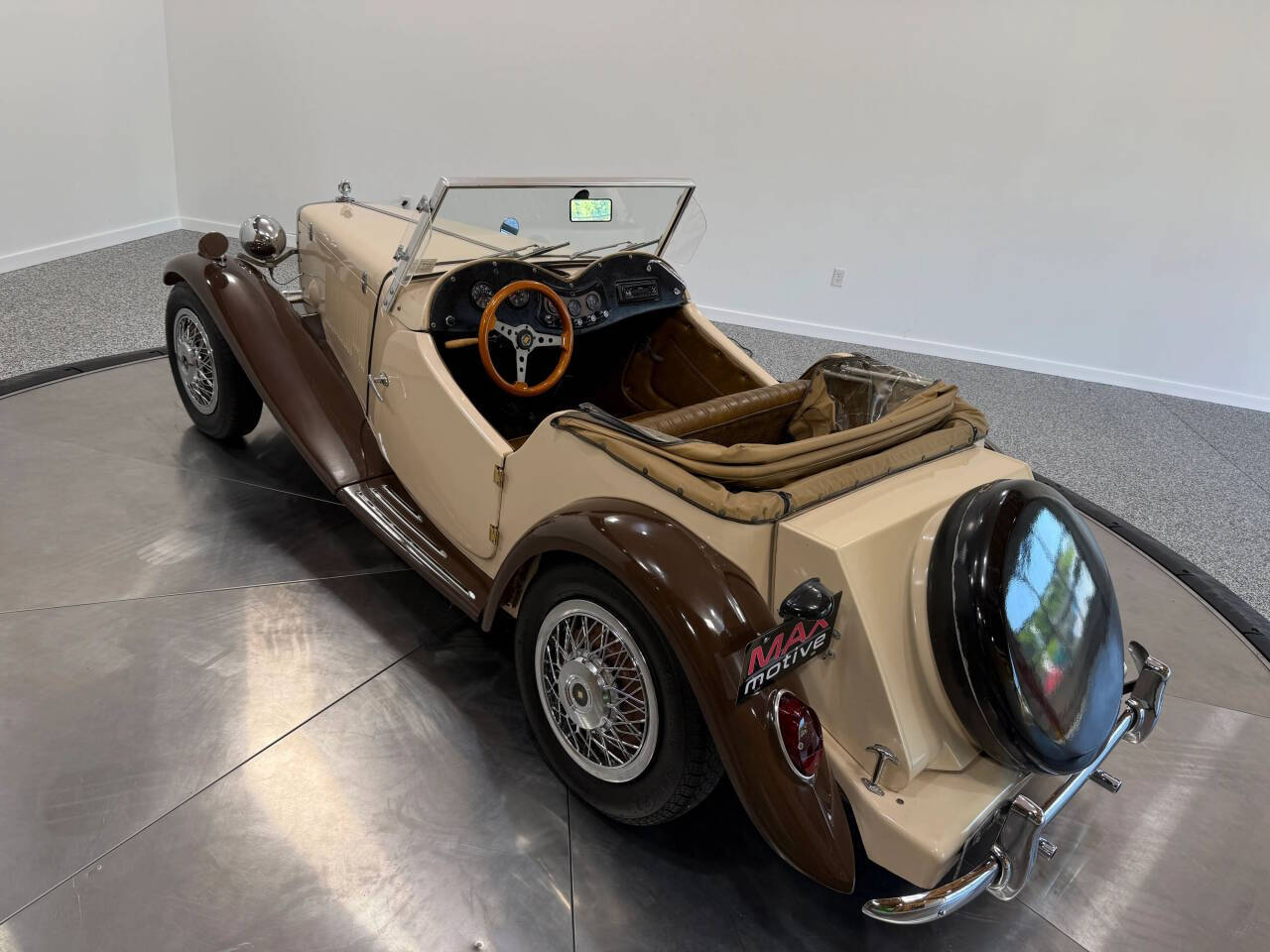 2011 Sp Constr MG Replica 14