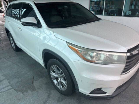 2016 Toyota Highlander LE Plus