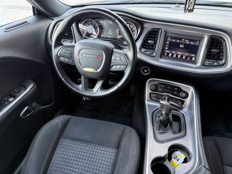 2020 Dodge Challenger SXT