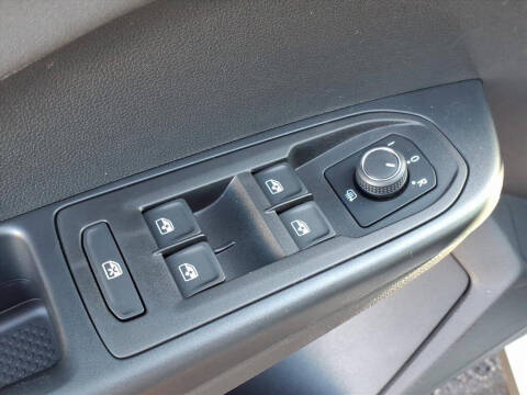 2026 Volkswagen Taos SE Black